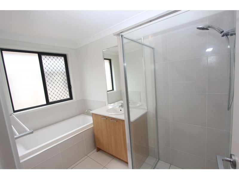 10 Magee Street, Ripley QLD 4306