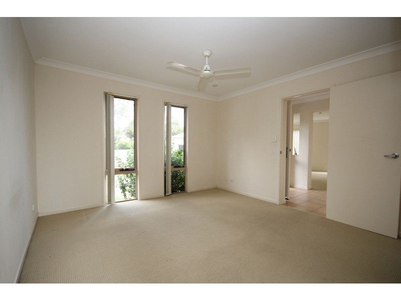 1/7 Grenadier Circle, Ebbw Vale QLD 4304