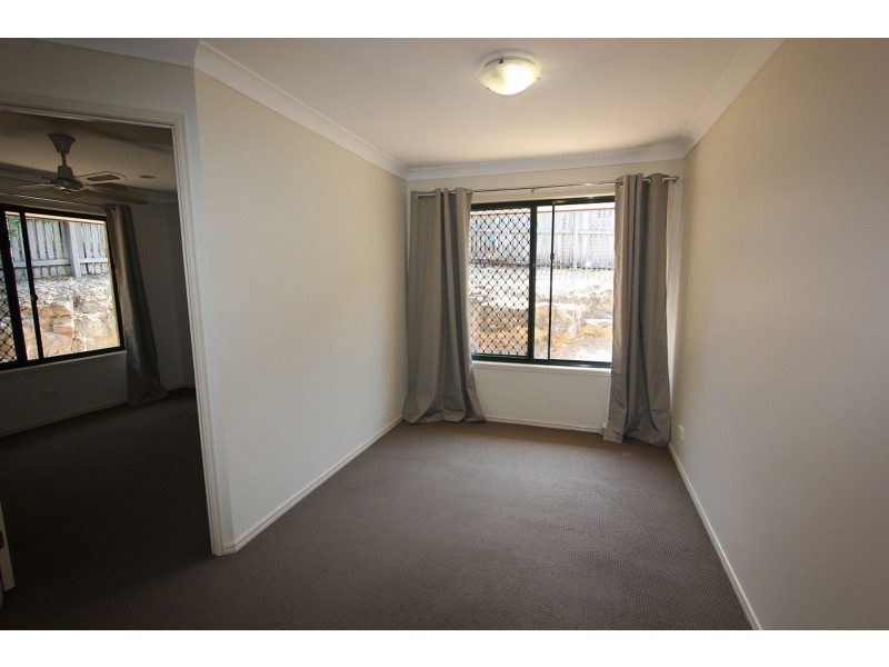 3 Buyers Close, Seventeen Mile Rocks QLD 4073
