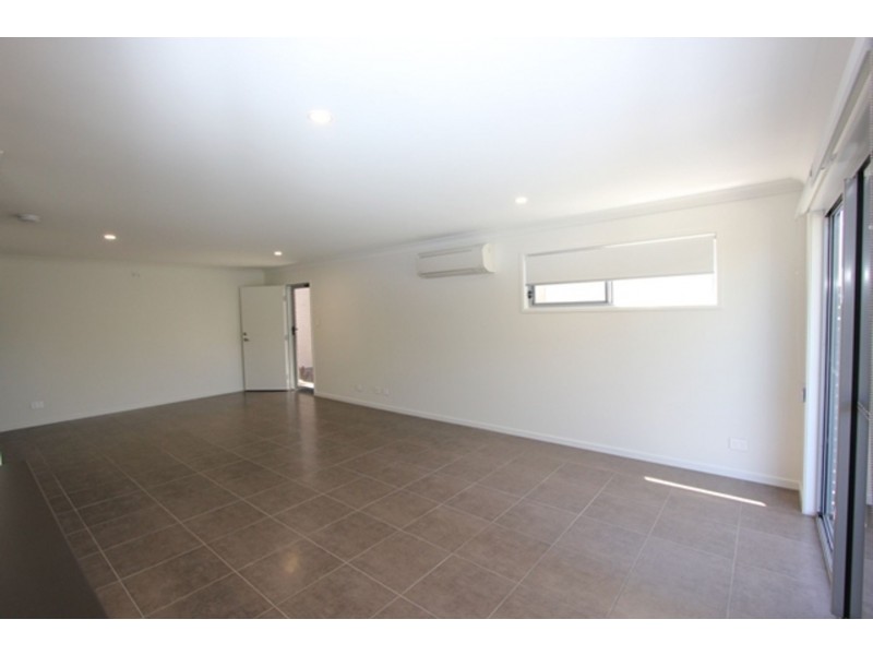 180/25 Farinazzo Street, Richlands QLD 4077