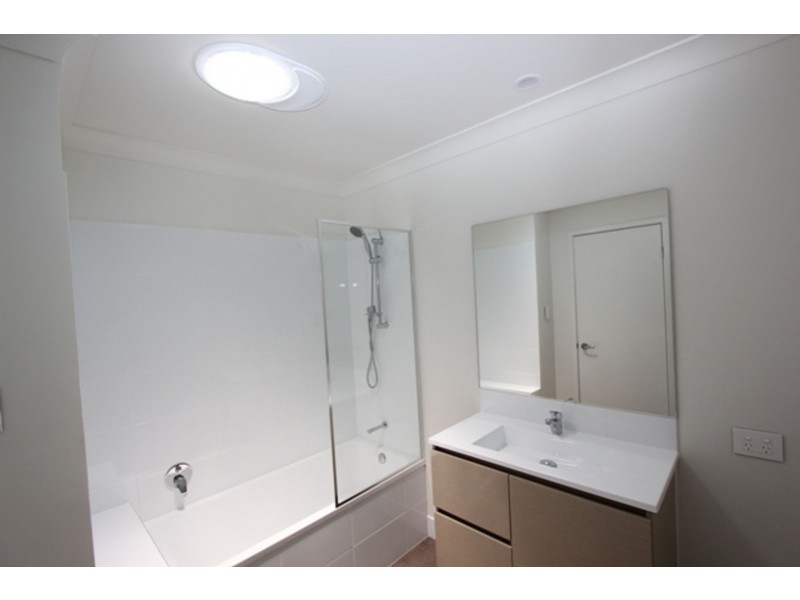 180/25 Farinazzo Street, Richlands QLD 4077