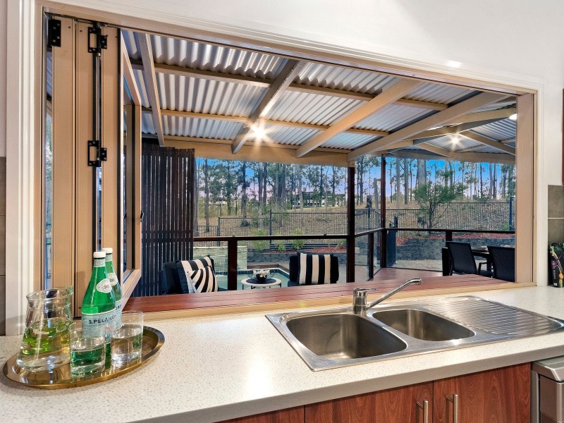 50 Oakview Circuit, Brookwater QLD 4300