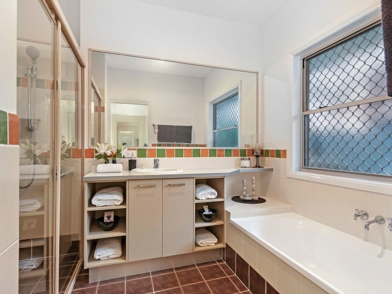 50 Oakview Circuit, Brookwater QLD 4300