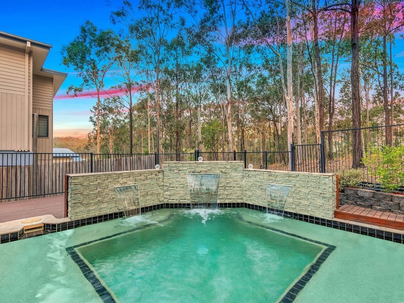 50 Oakview Circuit, Brookwater QLD 4300