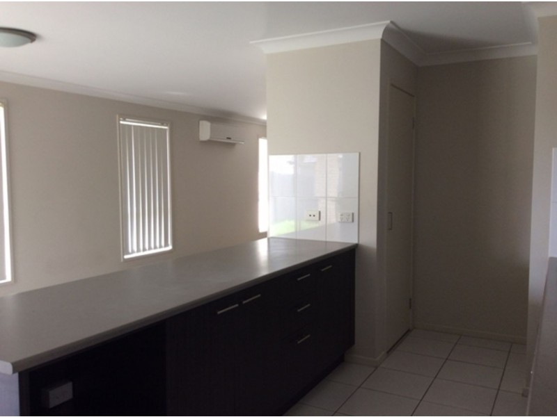 100 Valentine Circuit, Augustine Heights QLD 4300