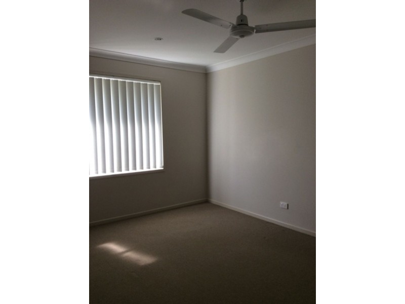 100 Valentine Circuit, Augustine Heights QLD 4300