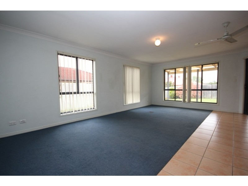 6 Bullen Circuit, Forest Lake QLD 4078