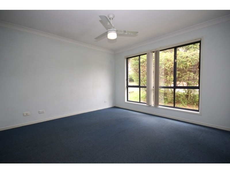 6 Bullen Circuit, Forest Lake QLD 4078