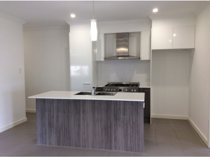 2/8 Chandon Court, Hillcrest QLD 4118