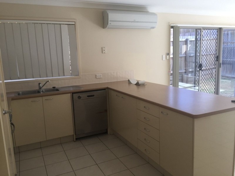 13 Darter Place, Springfield Lakes QLD 4300