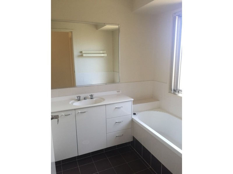 13 Darter Place, Springfield Lakes QLD 4300