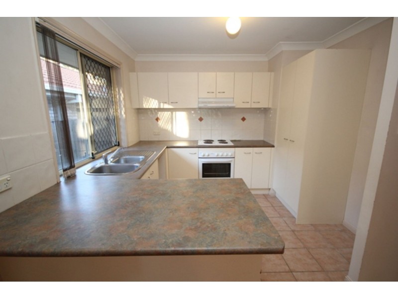 7 Hyde Place, Forest Lake QLD 4078