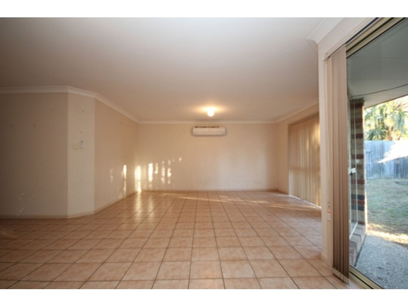 7 Hyde Place, Forest Lake QLD 4078