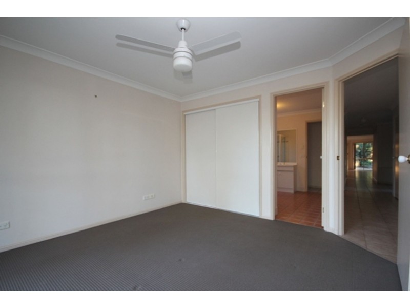 7 Hyde Place, Forest Lake QLD 4078