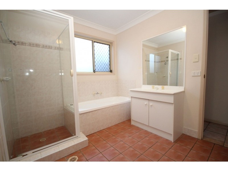 7 Hyde Place, Forest Lake QLD 4078