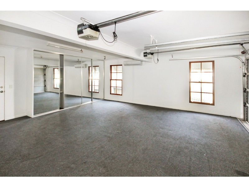 18 Ovals Terrace, Springfield Lakes QLD 4300