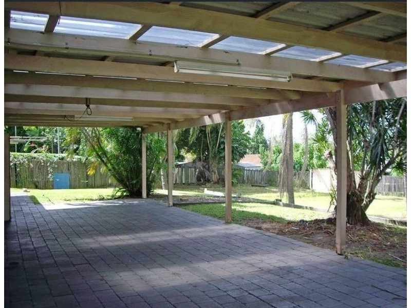 16 Durundur Court, Durack QLD 4077