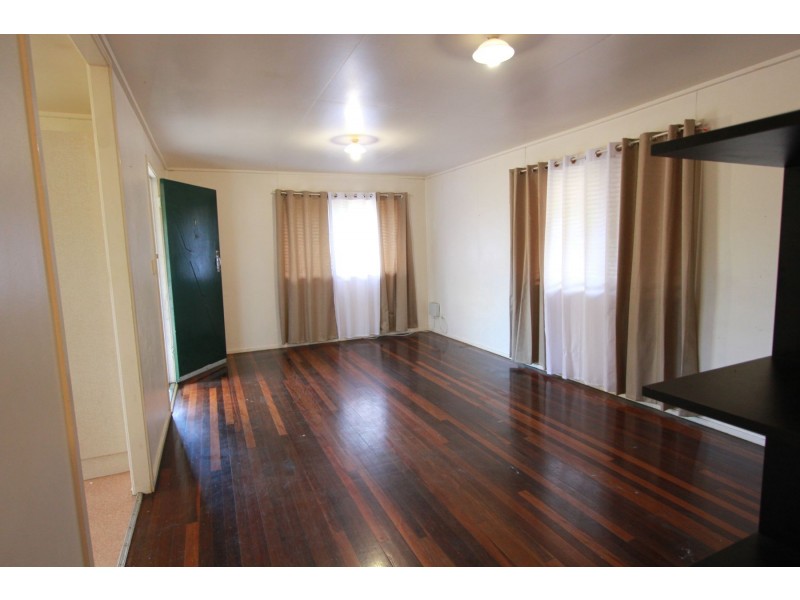 1 Sean Street, Riverview QLD 4303