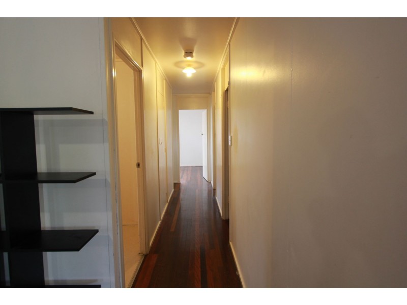 1 Sean Street, Riverview QLD 4303