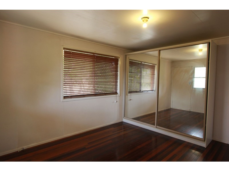 1 Sean Street, Riverview QLD 4303