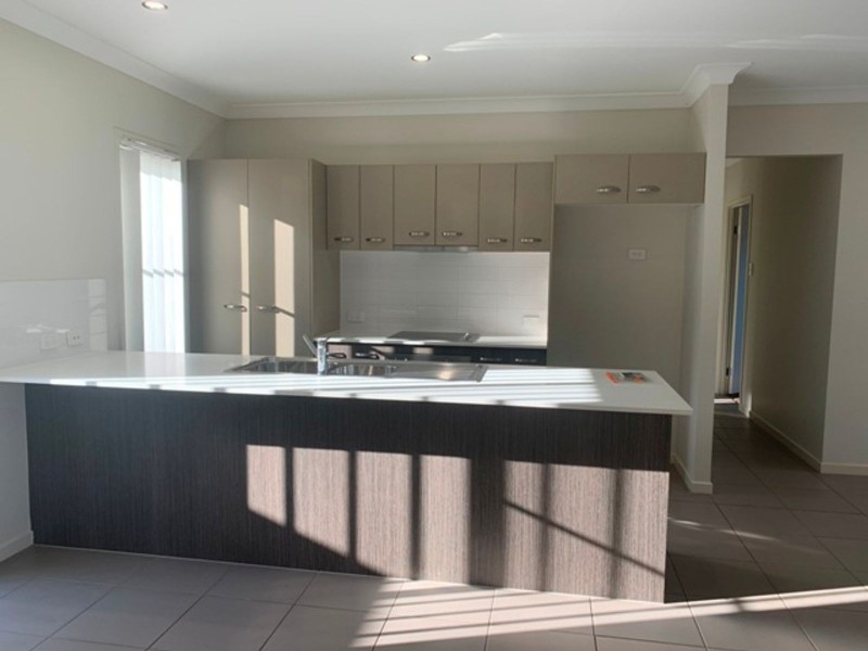 5 Radmila Court, Bellbird Park QLD 4300