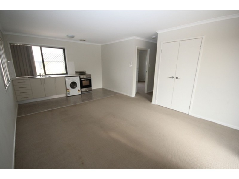 1/86 Valentine Circuit, Augustine Heights QLD 4300