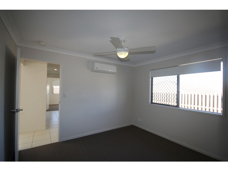 3 Yorkshire Road, Park Ridge QLD 4125