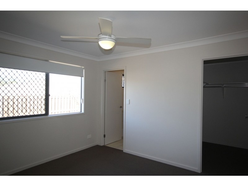 3 Yorkshire Road, Park Ridge QLD 4125