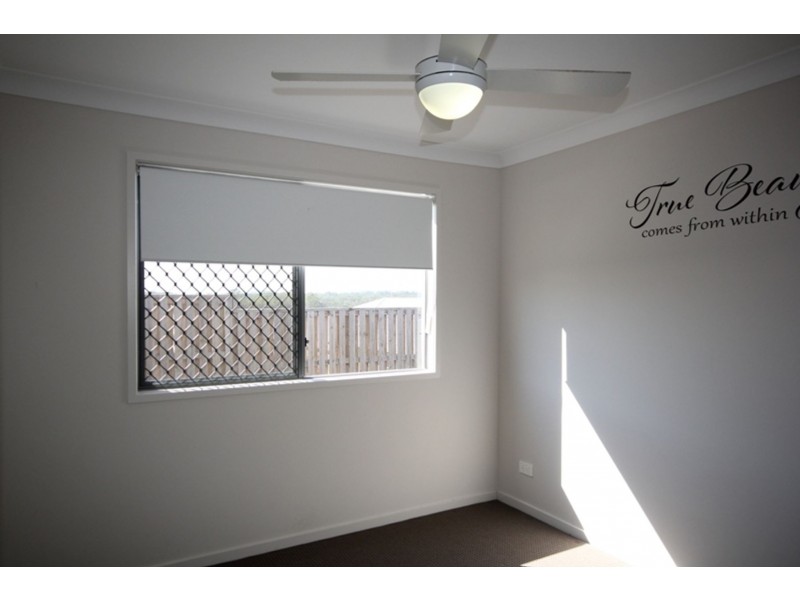 3 Yorkshire Road, Park Ridge QLD 4125