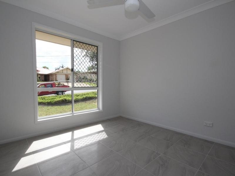 2/23 Forgan Smith Street, Collingwood Park QLD 4301