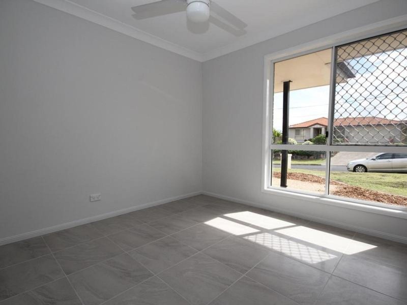 2/23 Forgan Smith Street, Collingwood Park QLD 4301
