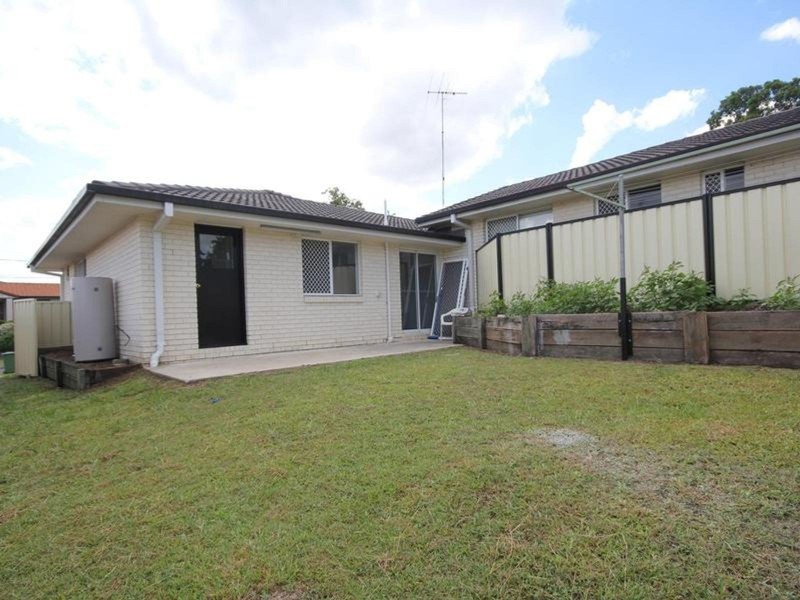 2/23 Forgan Smith Street, Collingwood Park QLD 4301