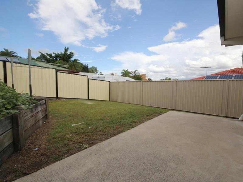 2/23 Forgan Smith Street, Collingwood Park QLD 4301