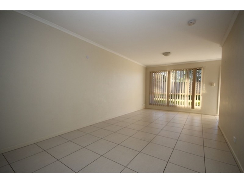 4/25 Law Street, Redbank QLD 4301
