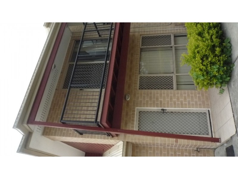 4/25 Law Street, Redbank QLD 4301