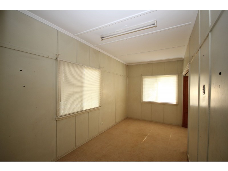 79 Gordon Avenue, Darra QLD 4076