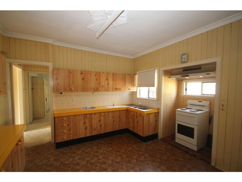 79 Gordon Avenue, Darra QLD 4076