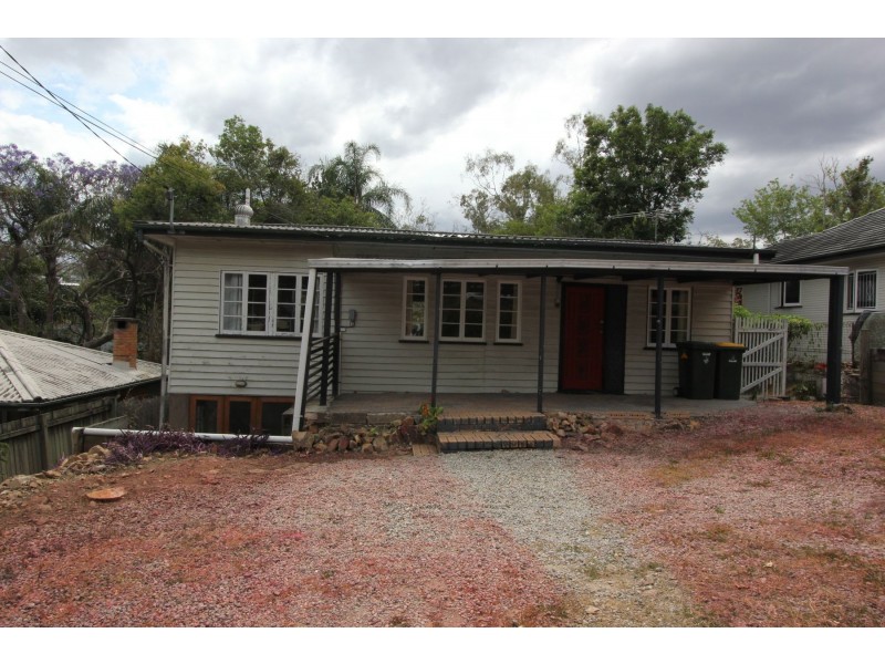 33 Newcomen Street, Indooroopilly QLD 4068