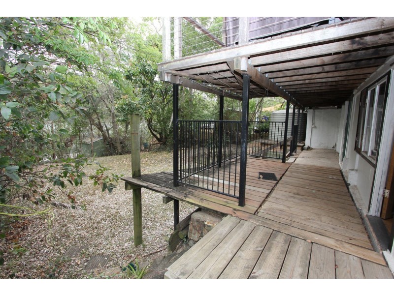 33 Newcomen Street, Indooroopilly QLD 4068