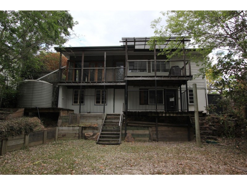 33 Newcomen Street, Indooroopilly QLD 4068