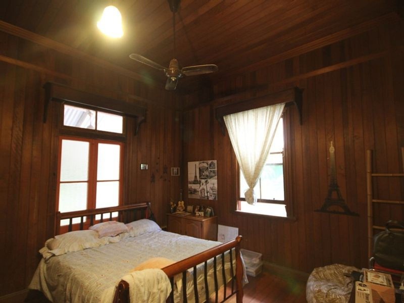 90 Kitchener Street, Sherwood QLD 4075