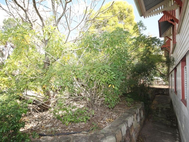 90 Kitchener Street, Sherwood QLD 4075