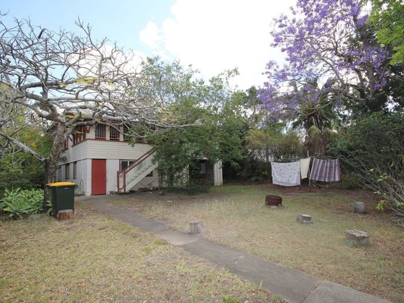 90 Kitchener Street, Sherwood QLD 4075