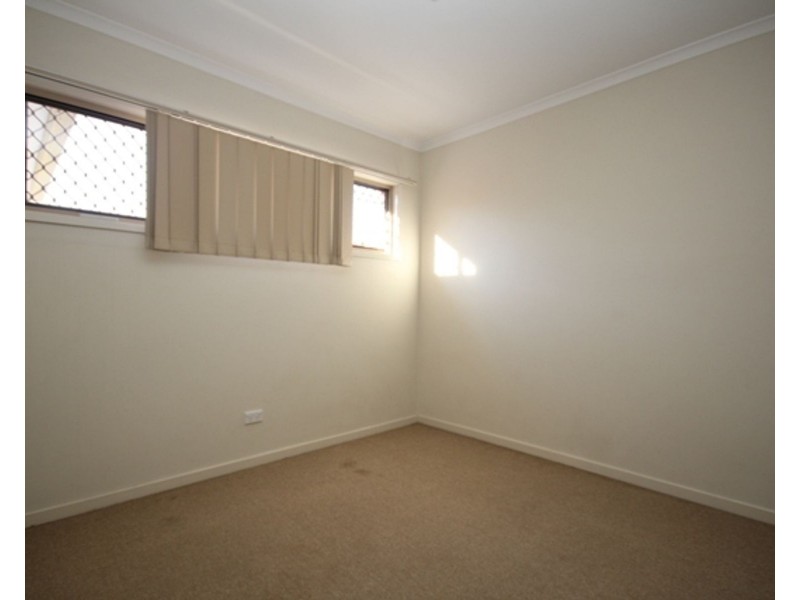 6/25 Law Street, Redbank QLD 4301