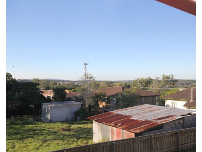 6/25 Law Street, Redbank QLD 4301