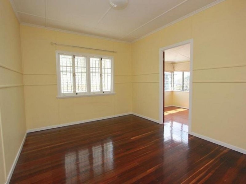 7 Lynne Grove Avenue, Corinda QLD 4075