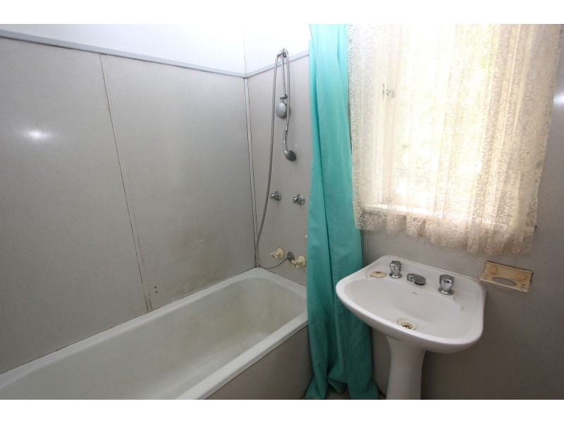 9 Gray Avenue, Corinda QLD 4075