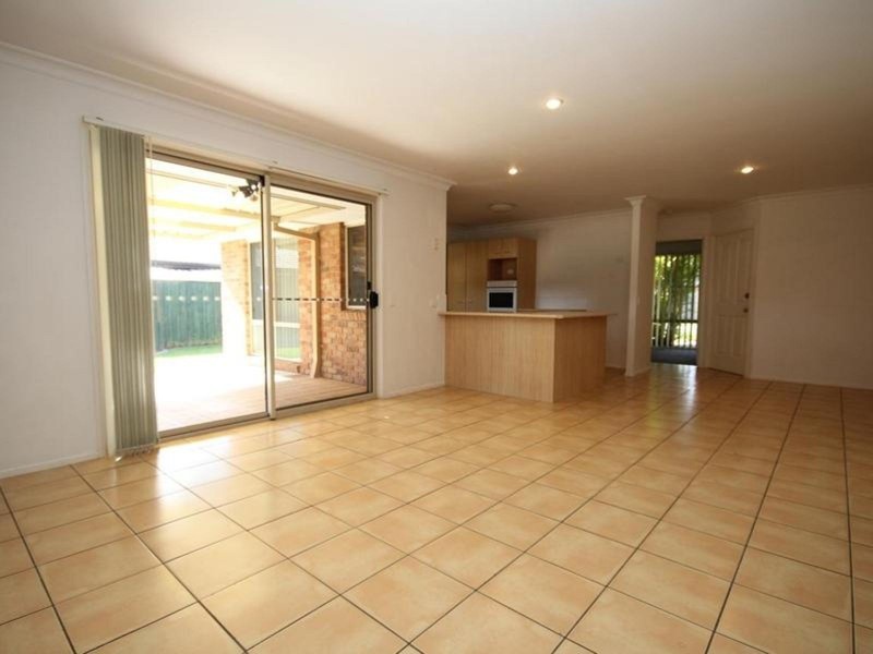 5 Coogan Lane, Springfield QLD 4300