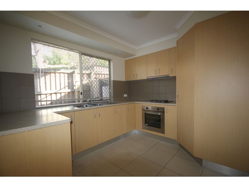 3/25 Law Street, Redbank QLD 4301