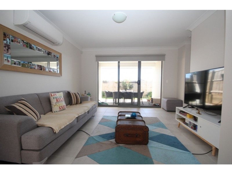 87 Angelica Avenue, Spring Mountain QLD 4124